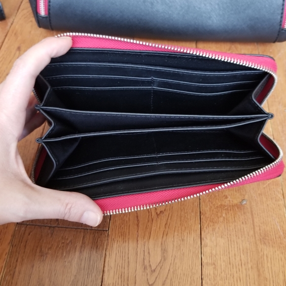 Guess wallet - Picture 3 of 3